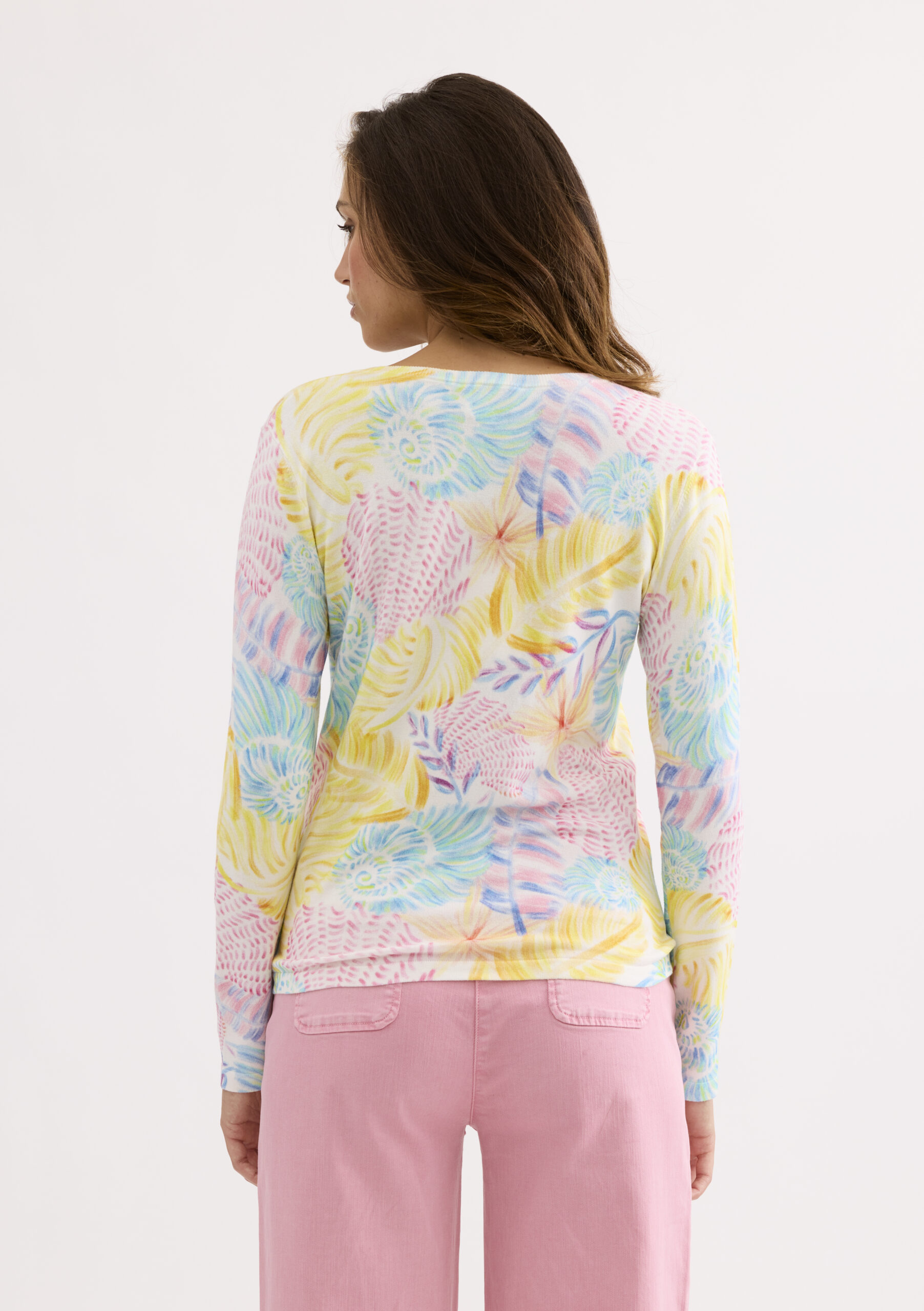 חולצה עם שרוולים ארוכים בהדפס צבעוני ומרענן