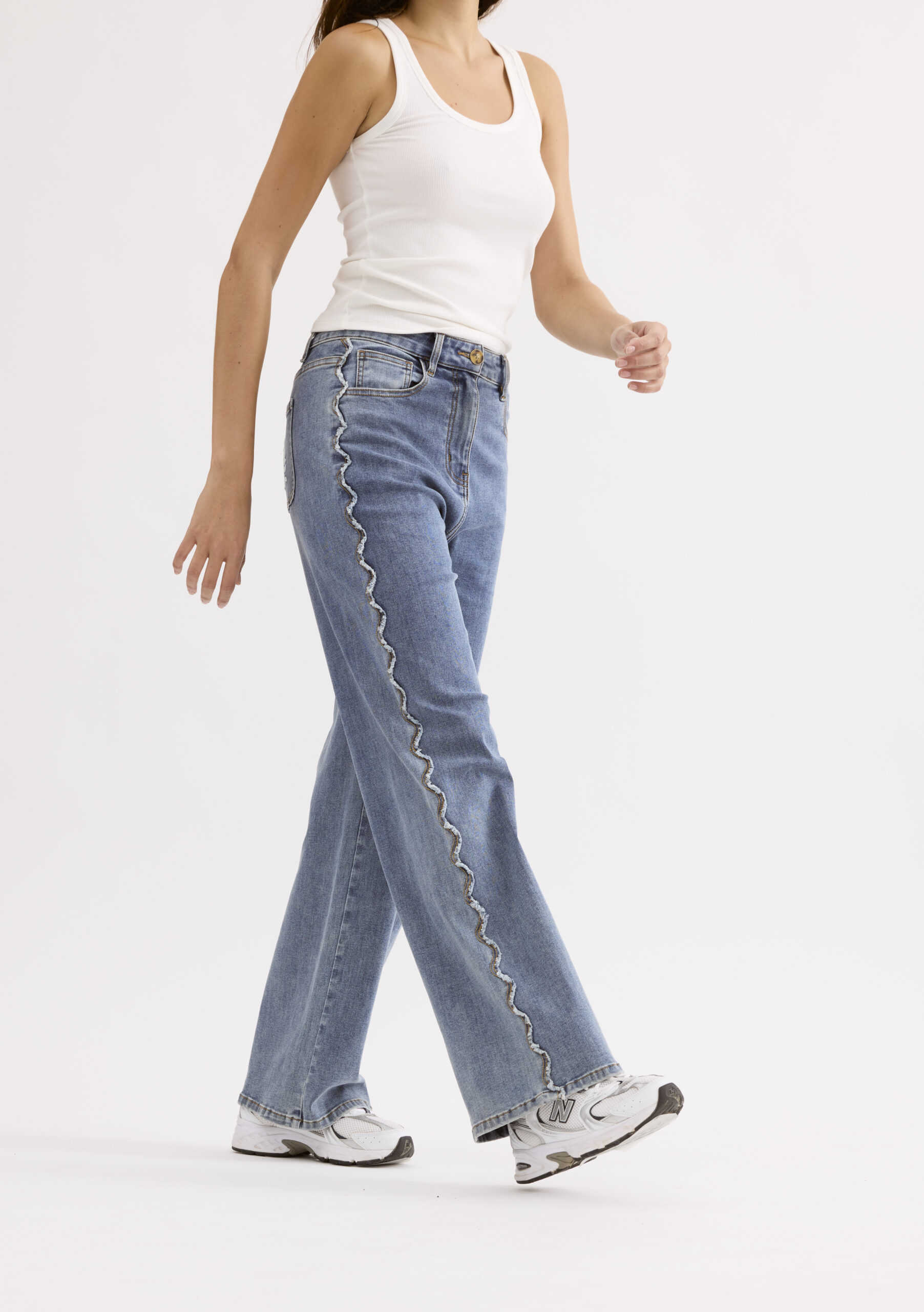 ג'ינס כחול בהיר גזרה רחבה