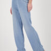 410505_750_Model_Side_1200 מכנסי DENIM פסים בגזרה ישרה