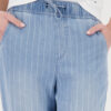 410505_750_Model_Zoom_1200 מכנסי DENIM פסים בגזרה ישרה