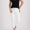 410718_999_Model_FullBody_1200 טי־שירט עם הדפס מנצנץ